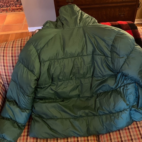 Green Puffer Jacket - Picture 3 of 8